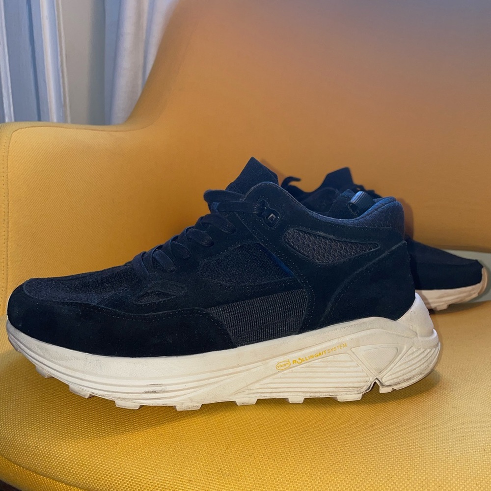 Man Brandblack Aura sneakers in US8/EU 40,5/UK 7 in very good condition